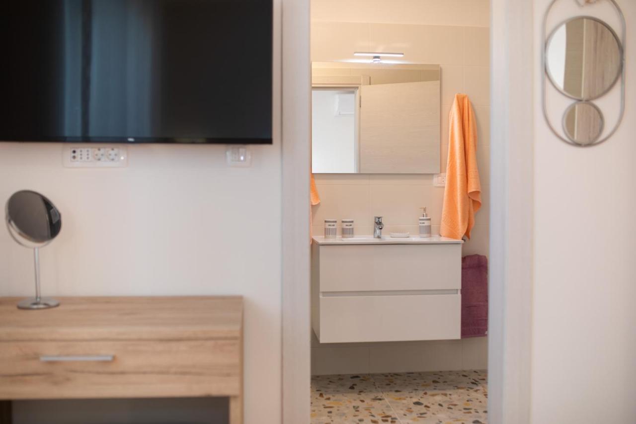 Apartman Ivona Na 1. Katu Malinska Eksteriør bilde